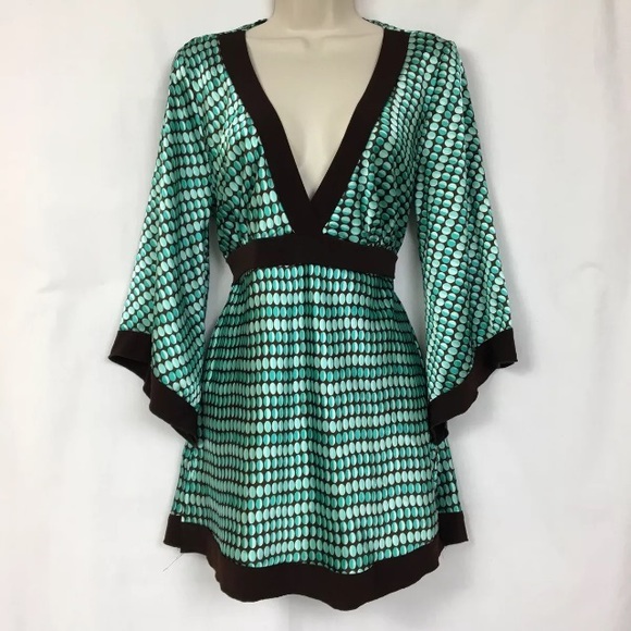 SOLD Moa Moa Silky Bell Sleeve Top XL - Picture 2 of 8